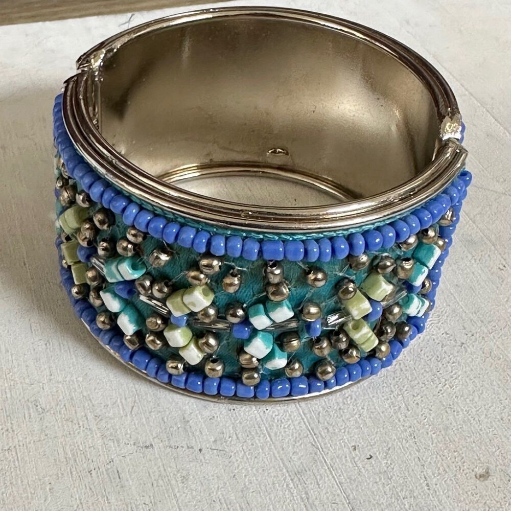 Blue beaded wide bracelet